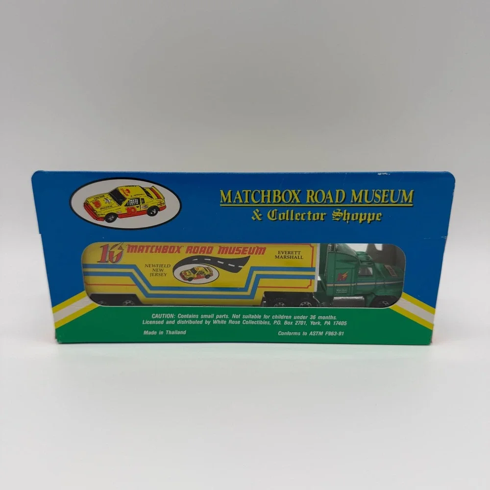 Vintage 1993 Matchbox Road Museum Ford Aeromax Transporter Diecast